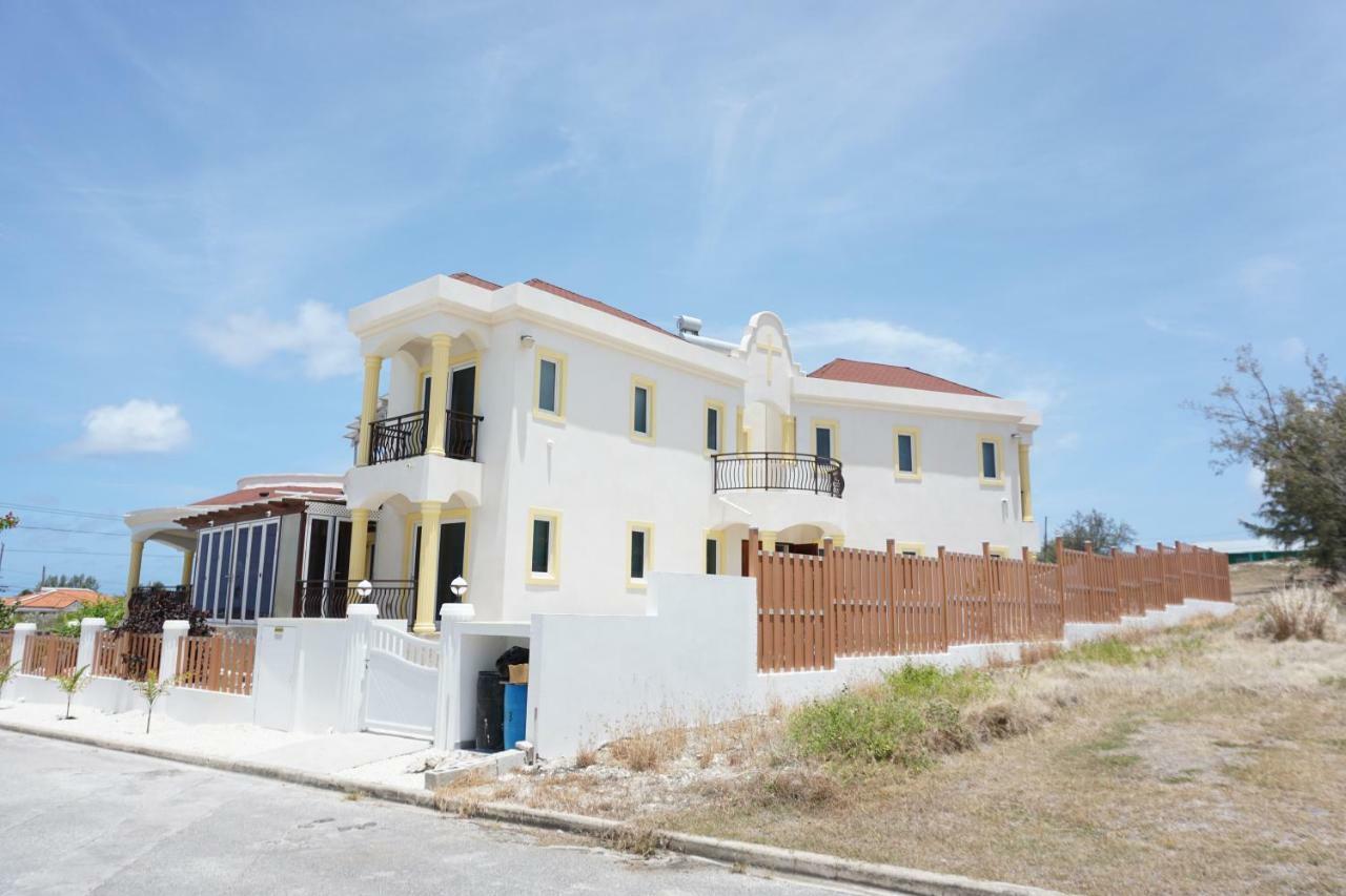 Self Contained Apartment With Private Kitchen Higher Heights, Barbados Крайст-Черч Экстерьер фото